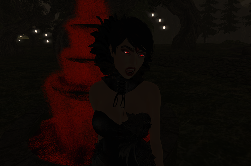 A Second Life Vampire Queen shows off her Catwa, Swallow, and Silvery K products